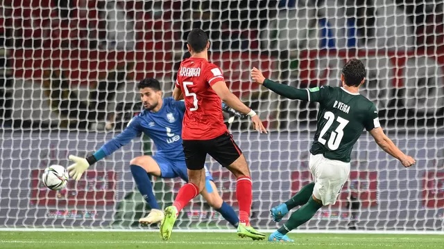 Craque do jogo, Marcos Felipe exalta triunfo sobre o Palmeiras e fim do  tabu: A confiança volta